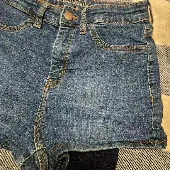 Wild Fable Womens Blue Jean Shorts Size 6 - Picture 9 of 10